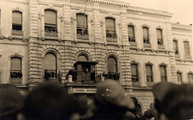 Tòa nhà thuộc trường Đại học Istanbul ở Thổ Nhĩ Kỳ.