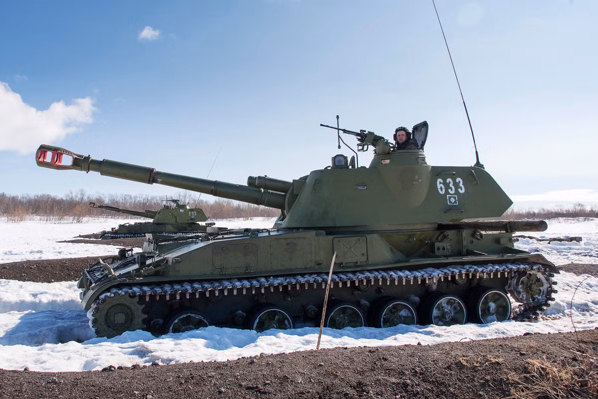 Trong quá khứ, 2S3 "Akatsiya" là một trong những mẫu pháo tự hành thành công nhất của Liên Xô trước khi xuất hiện "huyền thoại" 2S19 "Msta-S". Nguồn ảnh: Bộ Quốc phòng Nga. 