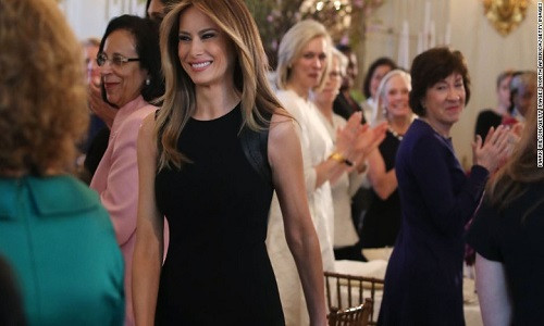 Vào năm ngoái, Đệ nhất phu nhân Mỹ Melania Trump đã tổ chức một bữa tiệc trưa kỷ niệm Ngày Quốc tế Phụ nữ 8/3 tại Nhà Trắng. Bà cũng có bài phát biểu đề cao bình đẳng giới nhân ngày này. Ảnh: CNN.