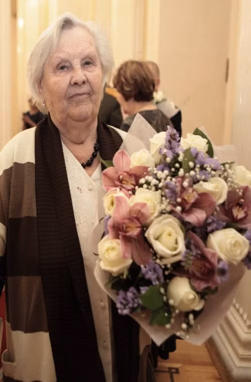 Sau đó, vào năm lớp 6, cậu học trò Putin đột nhiên thay đổi và đặt ra cho mình mục tiêu phấn đấu. Cậu bắt đầu giành được thứ hạng cao trong việc học. Ảnh: vecherka-spb.ru.