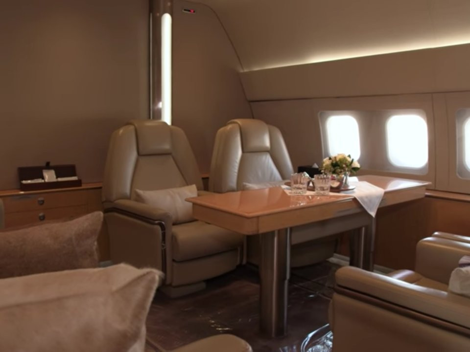 Theo Daily Mail, nó hiện được bán với giá 65 triệu USD.