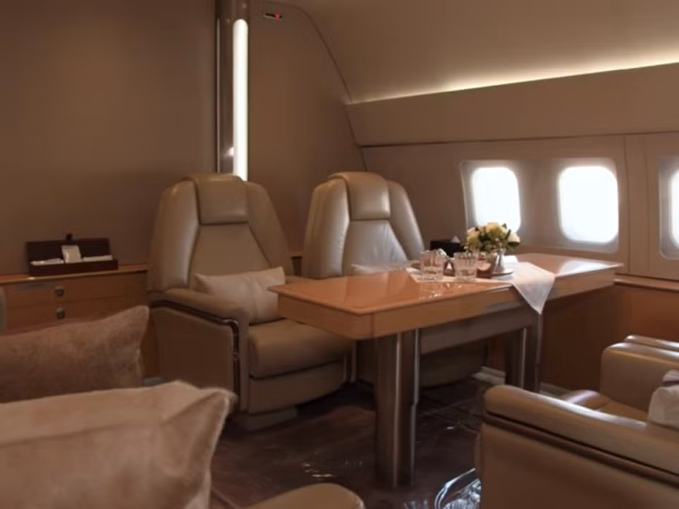 Theo Daily Mail, nó hiện được bán với giá 65 triệu USD.