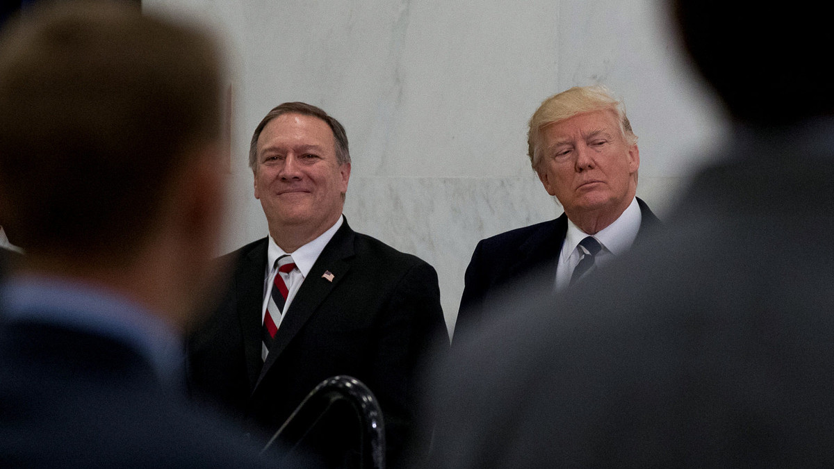Bên cạnh đó, ông Pompeo cũng là một trong những nhân vật theo trường phái "diều hâu" trong chính quyền của Tổng thống Trump xoay quanh vấn đề Triều Tiên, khi ủng hộ một giải pháp quân sự hơn là ngoại giao đối với các hành động khiêu khích từ Bình Nhưỡng. Ảnh: MintPress News.