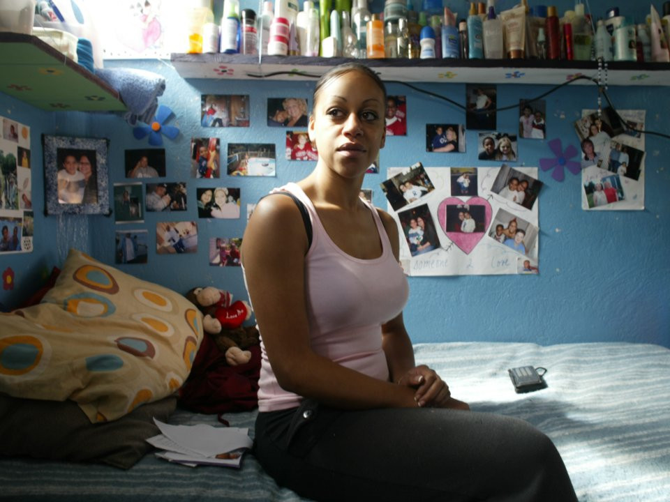 Trong nhà tù dành cho phạm nhân nữ El Buen Pastor ở Bogota, Colombia, ít nhất 20 tù nhân bị nhốt chung một phòng giam.