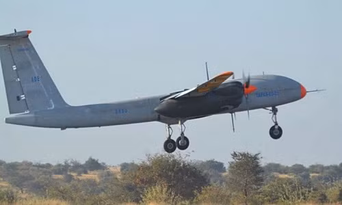Rustom-2 MALE UAV bay thử nghiệm thành công tại Chalakere, Chitradurga hôm 25/2. Ảnh: DRDO.
