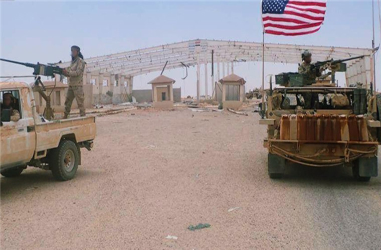 Tại chiến trường miền trung Syria, các nhóm khủng bố “tố” Quân đội Mỹ đang chuẩn bị lực lượng để tiến hành một cuộc tấn công quy mô lớn nhằm vào quân chính phủ Damascus ở sa mạc Badiyeh trong thời gian sắp tới. Ảnh: FNA.