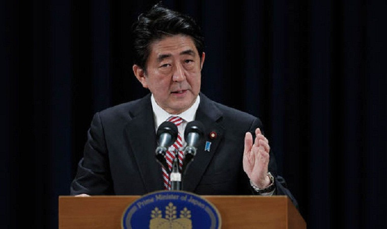 Năm 2006, Thủ tướng Shinzo Abe, khi đó 52 tuổi, trở thành thủ tướng trẻ nhất thời hậu chiến của Nhật Bản. Một phần vì lý do sức khỏe, ông từ chức vào năm 2007. Trong cuộc tổng tuyển cử Nhật Bản tháng 12/2012, Đảng Dân chủ Tự do giành thắng lợi, ông Abe quay lại làm Thủ tướng Nhật Bản và ông tiếp tục tái đắc cử vào các năm 2014 và 2017. Ảnh: Getty.