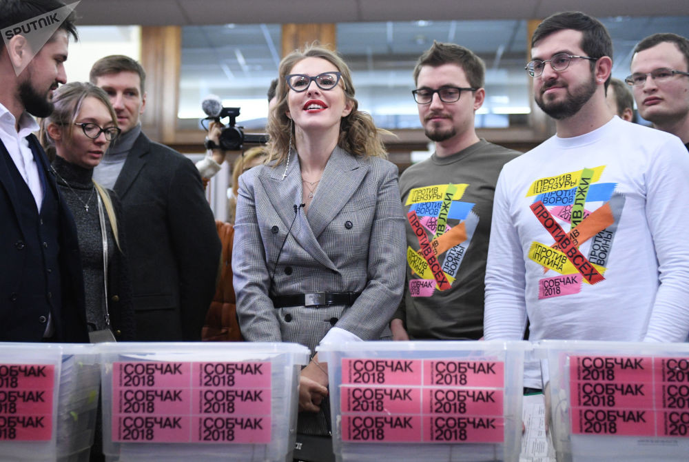 Tham gia tranh cử tổng thống, Ksenia Sobchak tự nhận mình là ứng viên “đối đầu với tất cả”.