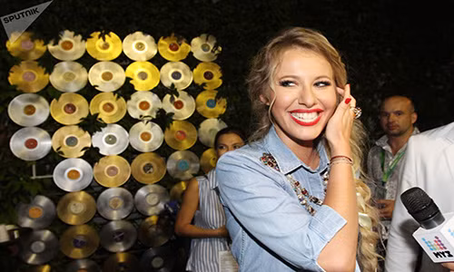 MC truyền hình nổi tiếng Ksenia Sobchak, 36 tuổi, là ứng viên nữ duy nhất trong cuộc bầu cử Tổng thống Nga vào ngày 18/3 tới. Bà là ứng viên tổng thống đại diện cho Đảng Sáng kiến Dân chủ. (Nguồn ảnh: Sputnik)