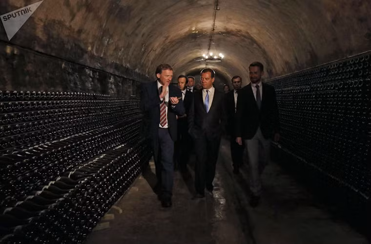 Hồi tháng 10/2007, ông được bầu làm thành viên của Hội đồng Tối cao Liên bang Nga.