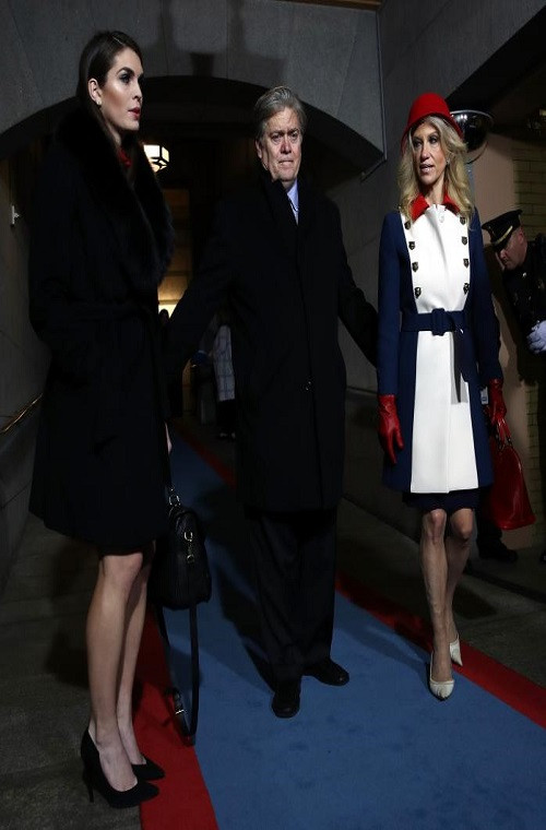 Hope Hicks cùng các quan chức khác tới dự lễ nhậm chức của Tổng thống Trump tại Điện Capitol ở thủ đô Washington ngày 20/1/2017.