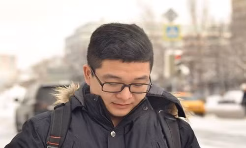 Thi thể sinh viên Lê Thế Anh được phát hiện trong thùng rác ở Nga. Ảnh: Facebook.