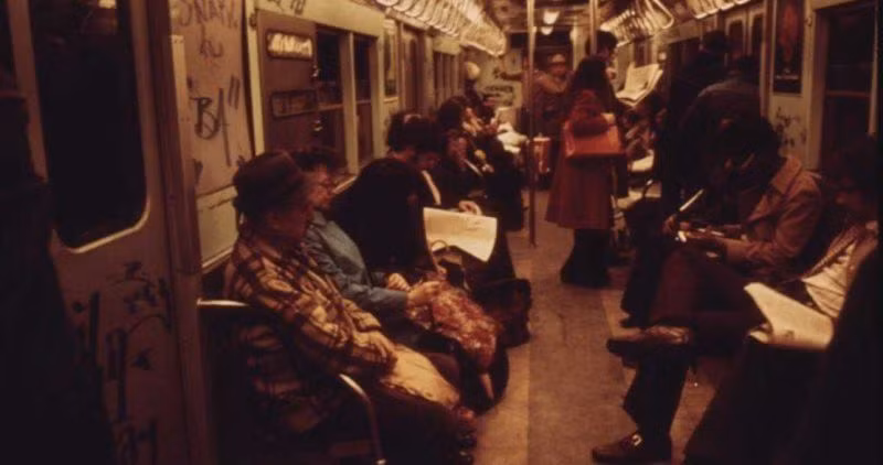 Vào thập niên 1970 và 1980, tàu điện ngầm ở New York bị đánh giá là hệ thống giao thông công cộng nguy hiểm nhất thế giới.