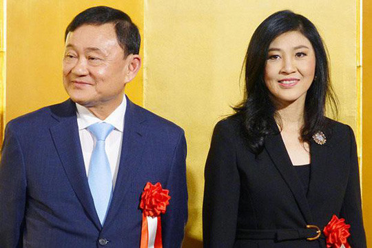 Bà Yingluck và ông Thaksin tham gia sự kiện giới thiệu sách hôm 29-3. Ảnh: Kyodo News.