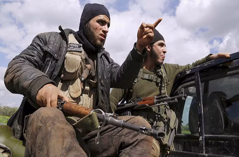 Trước đó, theo hãng Fars (Iran), các tay súng Jaysh Al-Islam đã từ chối đầu hàng Quân chính phủ Syria tại thành trì của chúng ở Douma, bất chấp nỗ lực thuyết phục từ phía Trung tâm Hòa giải Nga tại Syria. Ảnh: FNA.