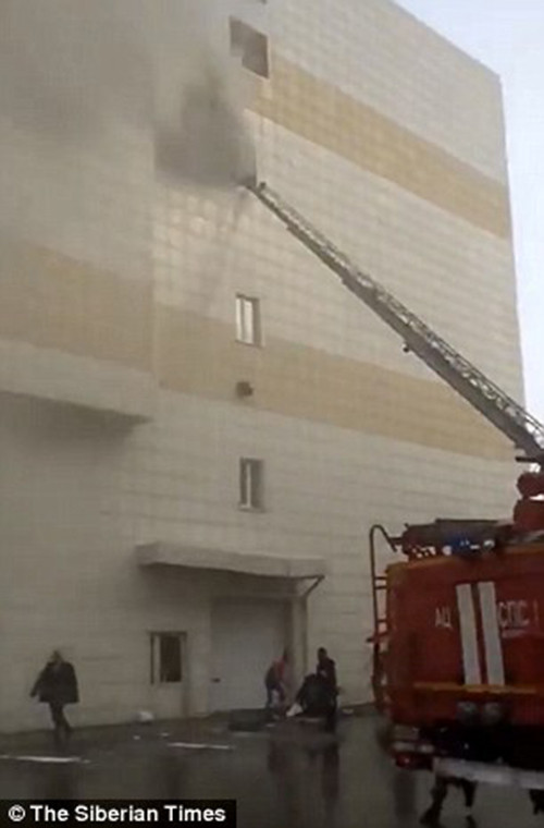 Theo nhân chứng Anna Zarechneva, không có tiếng chuông báo cháy khi vụ hỏa hoạn xảy ra. Ảnh: Siberian Times.