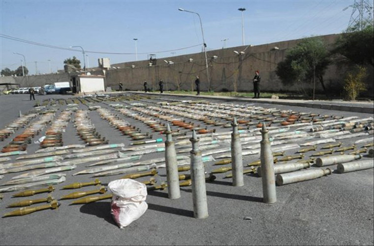 “Dựa trên thông tin tình báo chính xác cũng như phối hợp với cư dân địa phương Đông Ghouta, mội đội tuần tra của lực lượng an ninh Syria đã phục kích đoàn xe chở vũ khí cho nhóm khủng bố Mặt trận al-Nusra khi chúng đang trên đường tới Đông Ghouta”, nguồn tin cho hay. Ảnh: FNA. 