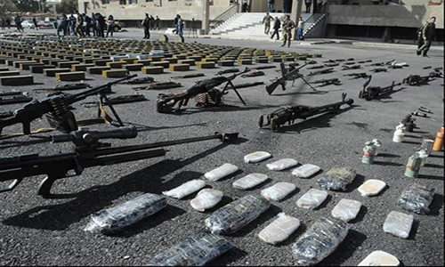 Ngoài ra, một số loại thuốc men, trang thiết bị y tế và thông tin liên lạc vệ tinh cũng đã bị phát hiện và tịch thu. Ảnh: FNA. 