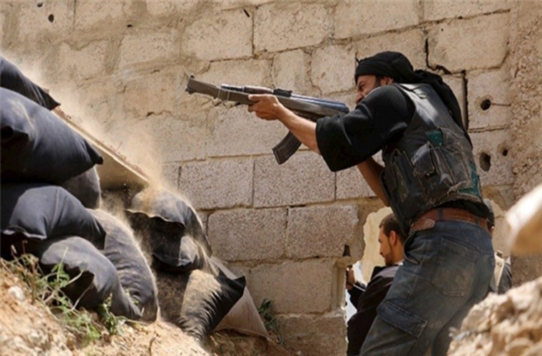 Ở Daraa, hai chỉ huy cấp cao của Quân đội Syria Tự do (FSA) đã bị tiêu diệt trong một vụ đột kích bất ngờ trên đường tới thị trấn al-Tayebah. Ảnh: FNA.