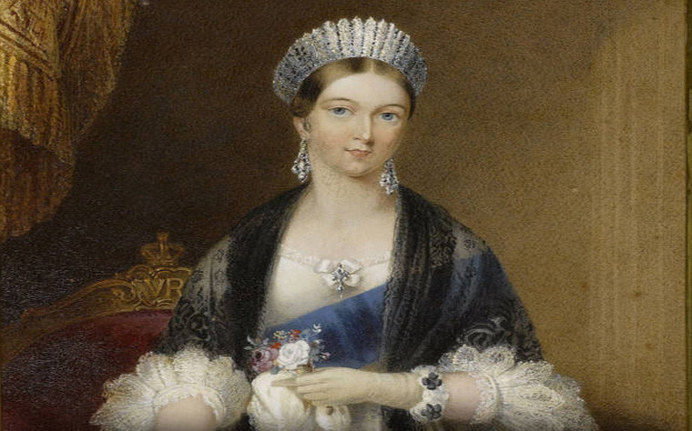 Nữ hoàng Victoria được biết đến là người đầu tiên mang căn bệnh Hemophilia (máu khó đông) hay còn được gọi là “bệnh hoàng gia”.