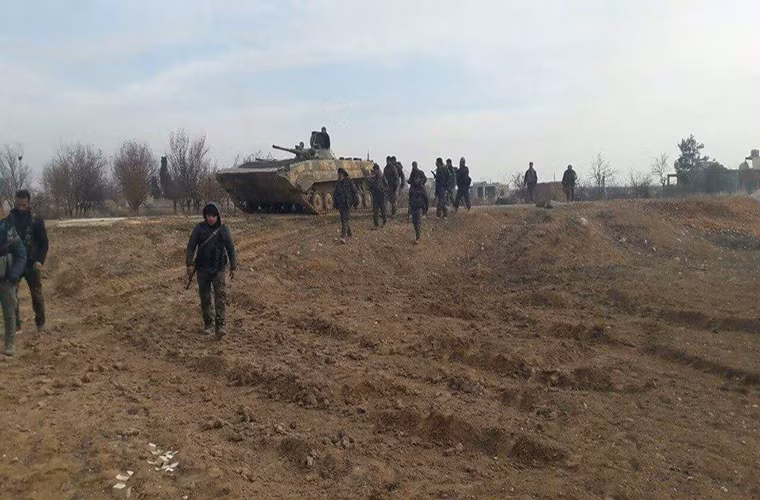 Theo thông tin mới nhất về diễn biến tại Đông Ghouta, ngày 6/3, được sự yểm trợ hỏa lực, lực lượng Hổ Syria và Vệ binh Cộng hòa đã tiến vào thị trấn chiến lược Al-Rayhan. Ảnh: AMN.