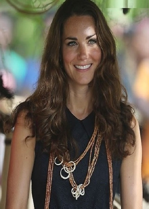 Nữ công tước xứ Cambridge, Catherine, vợ của Hoàng tử Anh William. Trước khi kết hôn, cô từng là nhà báo và MC tin tức.