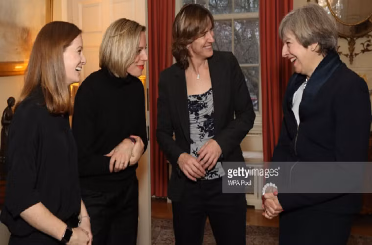 Năm ngoái, Thủ tướng Anh Theresa May đã chủ trì buổi lễ kỷ niệm ngày Quốc tế phụ nữ 8/3 được tổ chức tại số 10 phố Downing ở thủ đô London của nước này. Ảnh: Getty Images.