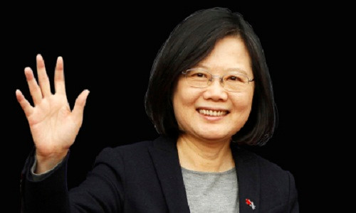 Phát biểu tại buổi lễ vinh danh 10 phụ nữ trẻ xuất sắc nhất ở Đài Loan năm 2017, bà Thái Anh Văn cam kết sẽ xóa bỏ tình trạng phân biệt đối xử về giới tính, đồng thời tạo ra môi trường làm việc nơi phụ nữ sẽ được hỗ trợ nếu cần thiết. Ảnh: Fortune.