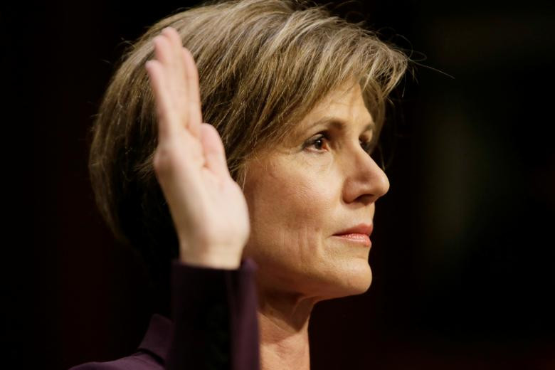 Ngày 30/1/2017, Tổng thống Trump đã sa thải Quyền Bộ trưởng Tư pháp Sally Yates sau khi bà từ chối bảo vệ lệnh cấm nhập cảnh (của ông Trump) đối với công dân một số nước Hồi giáo.