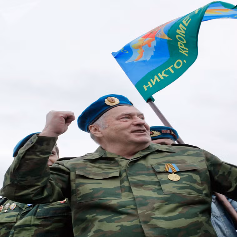 Ông Vladimir Zhirinovsky tham gia vào buổi lễ kỷ niệm Ngày Lực lượng Không quân Nga ở thủ đô Moscow.