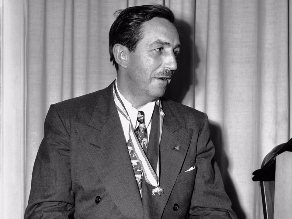 Văn phòng làm việc khá rộng nằm trên tầng ba của studio Burbank, có cả chỗ ngủ cho Walt Disney