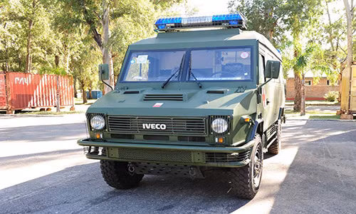 Một chiếc xe cứu thương quân sự mà Trung Quốc tặng cho Uruguay. Ảnh: Bộ Quốc phòng Uruguay.