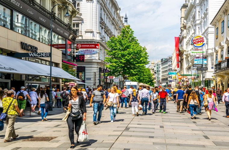 Áo đóng vai trò chủ chốt trong việc đưa vào thực tiễn công ước về ngăn chặn và chống lại bạo lực với phụ nữ cũng như bạo lực gia đình.