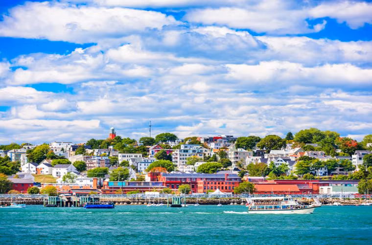 Công viên Eastern Promenade trong Thành phố Portland ở Maine có nhiều bãi biển đẹp và là địa điểm lý tưởng để ngắm hoàng hôn.