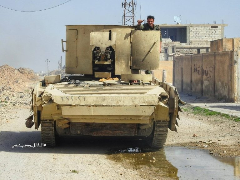 “Vệ binh Cộng hòa Syria cùng các binh sĩ chính phủ, xe tăng chiến đấu chủ lực T-72, đã tham gia vào chiến dịch giải phóng Beit Naem”, nguồn tin nói thêm.