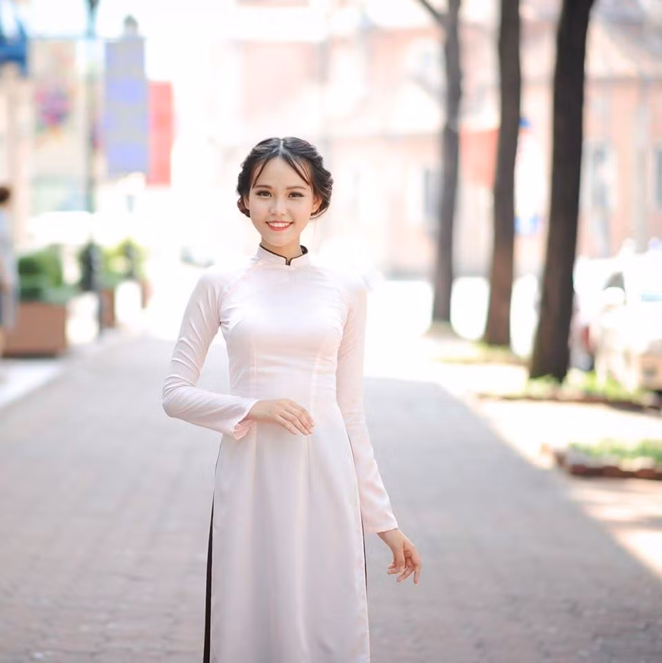 Chia sẻ về dự định trong tương lai, Quỳnh Chi cho biết, cô bạn sẽ tiếp tục tham gia vào các hoạt động nghệ thuật và sẽ chinh phục thêm những cuộc thi người đẹp mới. Cùng với đó, Quỳnh Chi sẽ nỗ lực học tập hơn nữa để hoàn thiện kiến thức khi còn ngồi ghế nhà trường. Ảnh: Duong Truc.