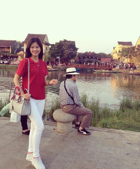 Ngọc Chi bật bí về ước mơ, sau này hot girl 9X mong muốn sẽ trở thành hướng dẫn viên du lịch.