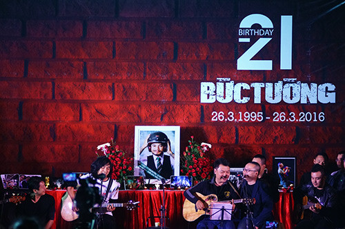 Nen ruc sang dem sinh nhat Buc Tuong nho Tran Lap-Hinh-2