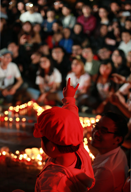 Nen ruc sang dem sinh nhat Buc Tuong nho Tran Lap-Hinh-15