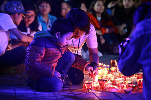 Nen ruc sang dem sinh nhat Buc Tuong nho Tran Lap-Hinh-10