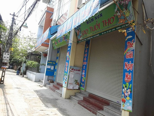 Dinh chi truong mam non noi chau be 15 thang tuoi tu vong