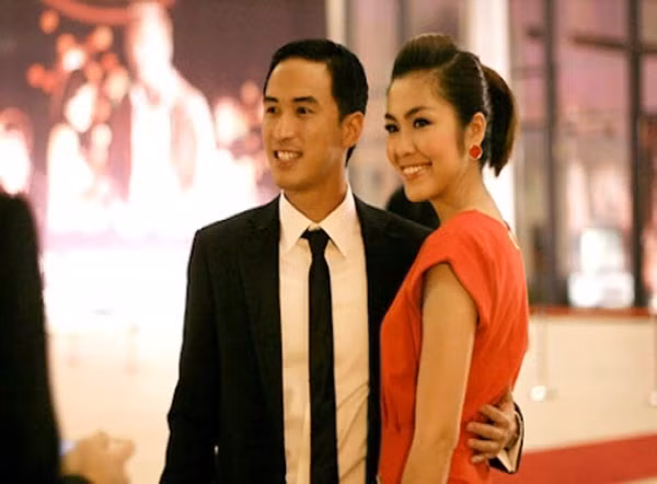 Sau khi kết hôn, dù ít nhắc đến chuyện gia đình nhưng cô luôn tỏ vẻ toại nguyện với quyết định của mình.