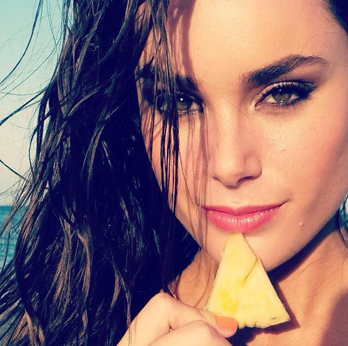 Ngoài danh hiệu Hoa hậu của các hoa hậu, Stephania còn giành chiến thắng ở hạng mục Hoa hậu của Châu Mỹ.