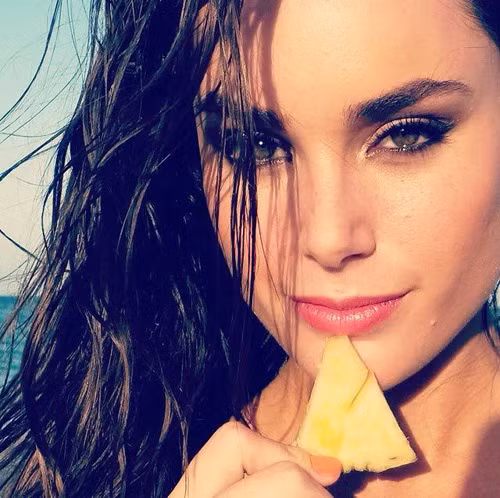 Ngoài danh hiệu Hoa hậu của các hoa hậu, Stephania còn giành chiến thắng ở hạng mục Hoa hậu của Châu Mỹ.