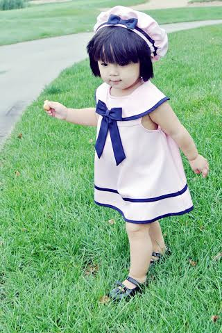 Phần lớn những bức ảnh của 4 mẹ con khi dạo chơi, tham gia lễ hội cho đến những bức ảnh đời thường đều do chồng của người đẹp làm “phó nháy”.