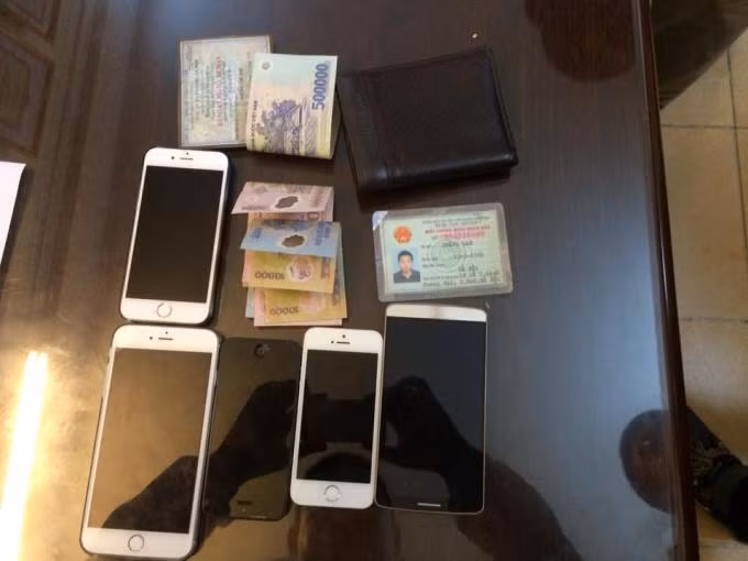 Ha Noi: 2 doi tuong gay 16 vu cuop trong mot thang-Hinh-3