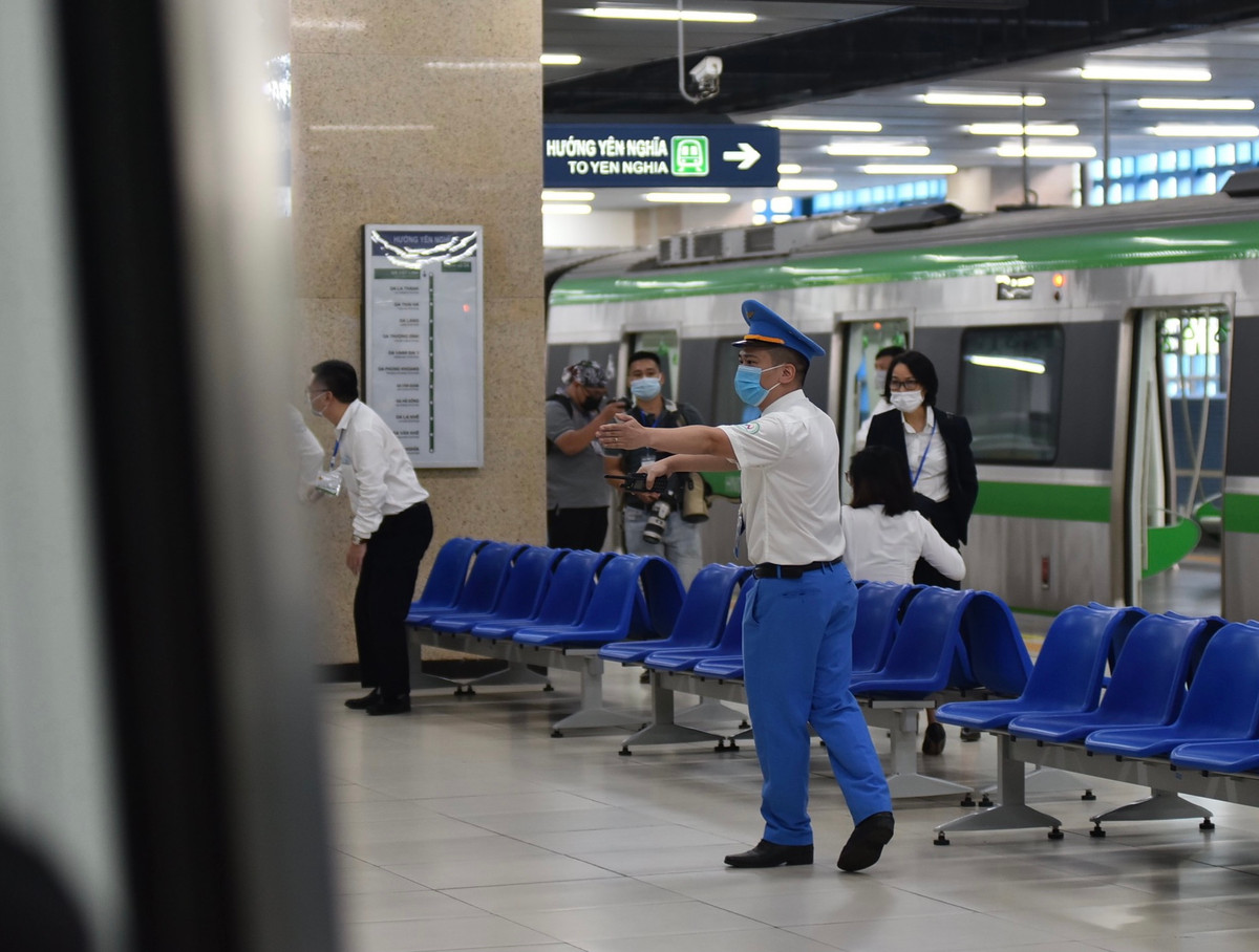 Duong sat Cat Linh - Ha Dong se dien tap bat ngo khong thong bao khach