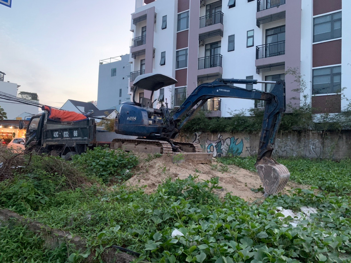 Hiện quận Liên Chiểu là địa bàn có ca mắc COVID-19 nhiều nhất tại Đà Nẵng. Hiện người dân tại khu vực này vẫn đang tiếp tục tạm dừng các hoạt động kinh doanh, dịch vụ có nguy cơ lây nhiễm cao.