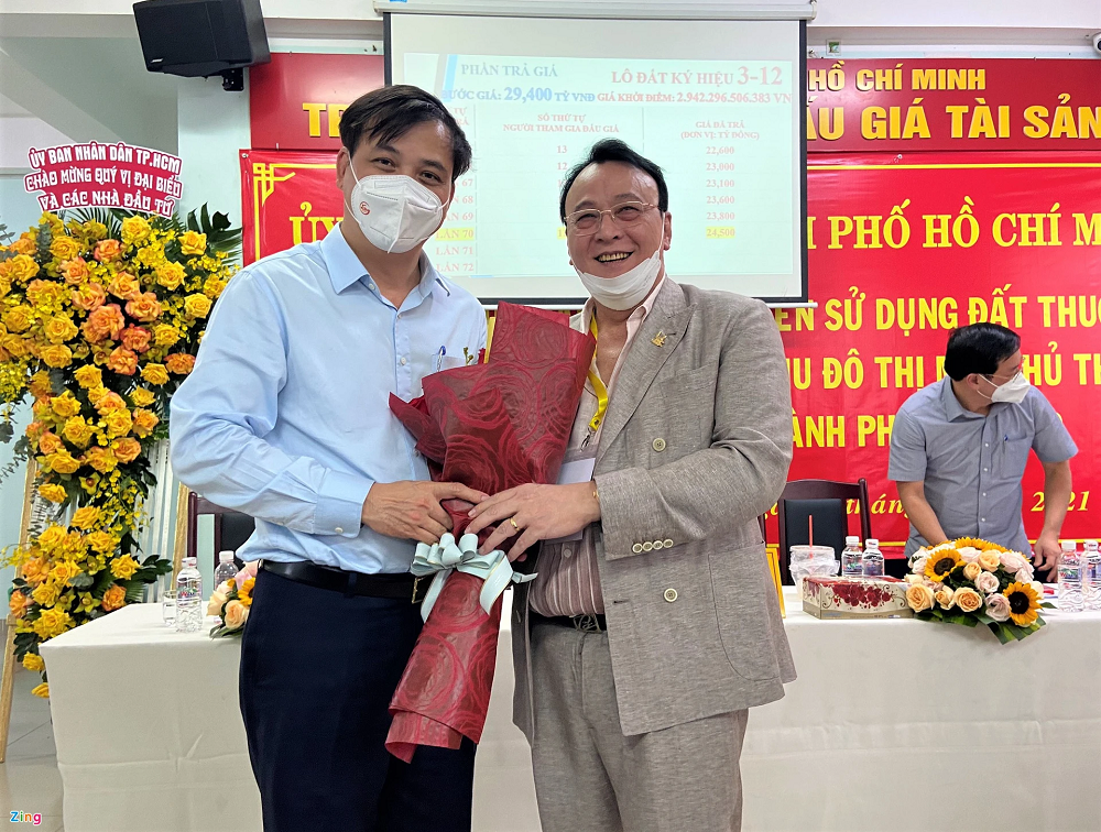 Chan ret chang chit cua cac dai gia trung dau gia 4 lo dat Thu Thiem