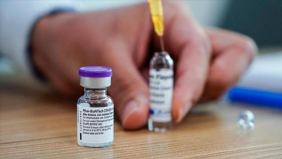 Tiem vaccine Pfizer gia han cho nguoi tu 12 tuoi tro len